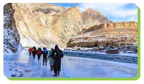 leh ladakh chadar trek on the frozen zanskar river